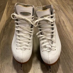 EUC Riedell Girls Figure Skates Size 1